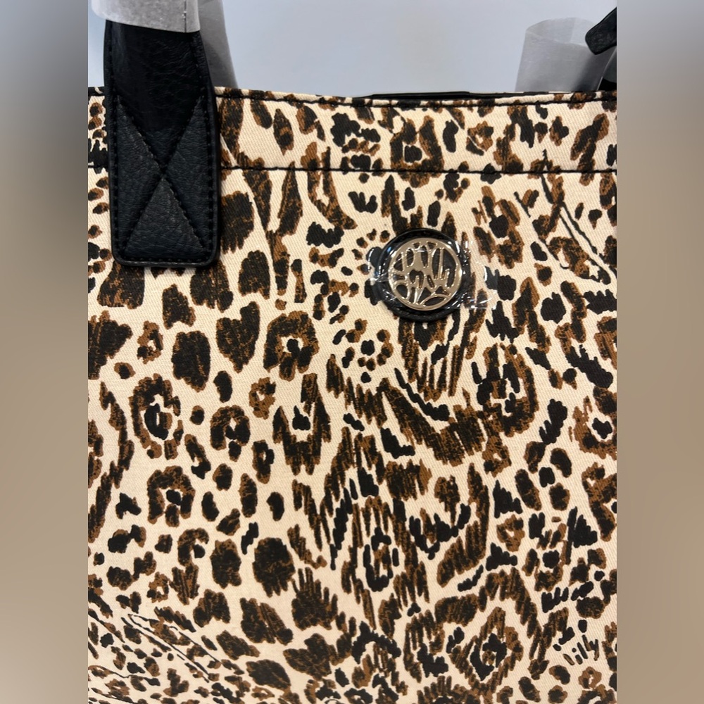 Lilly Pulitzer Winstead Tote NWT - Picture 10 of 16